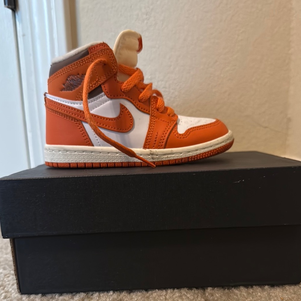 Jordan 1 Retro High OG- White/Starfish-Cacao WOW-SAIL